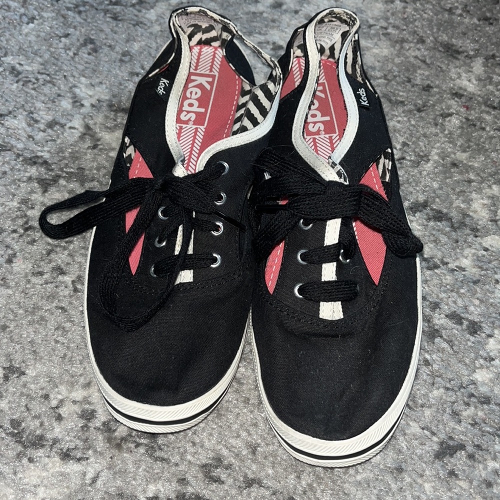 Keds sneakers, open sides. Size 8.5 - Picture 2 of 3